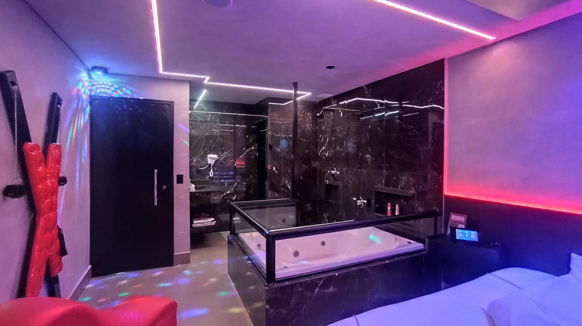 Motel Marselha 5 サンパウロ エクステリア 写真